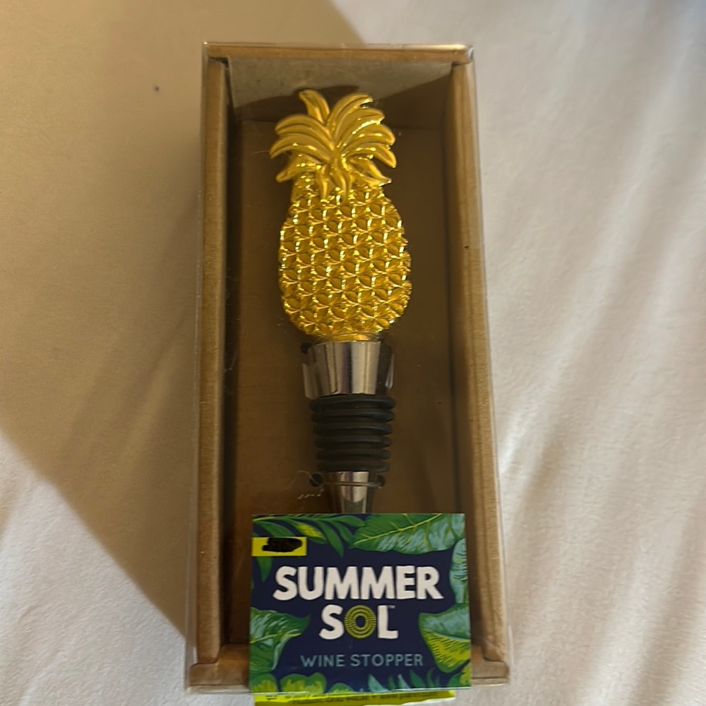 Pineapple Wine Stopper